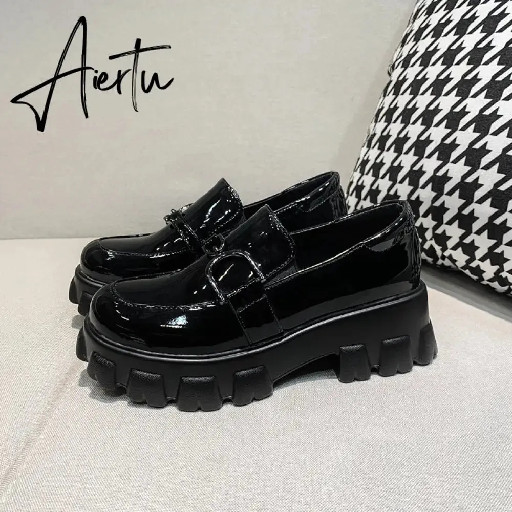 Aiertu Spring New Slip ons Shallow Shoes Women Metal Chain Buckle Platform Chunky Heels Casual Shoes Loafers 33-46 sapato feminino