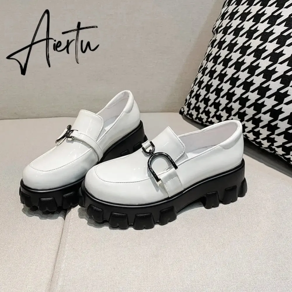 Aiertu Spring New Slip ons Shallow Shoes Women Metal Chain Buckle Platform Chunky Heels Casual Shoes Loafers 33-46 sapato feminino