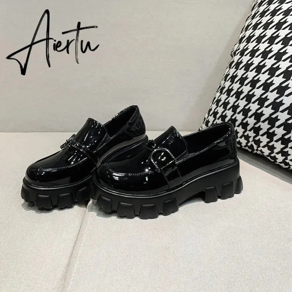 Aiertu Spring New Slip ons Shallow Shoes Women Metal Chain Buckle Platform Chunky Heels Casual Shoes Loafers 33-46 sapato feminino