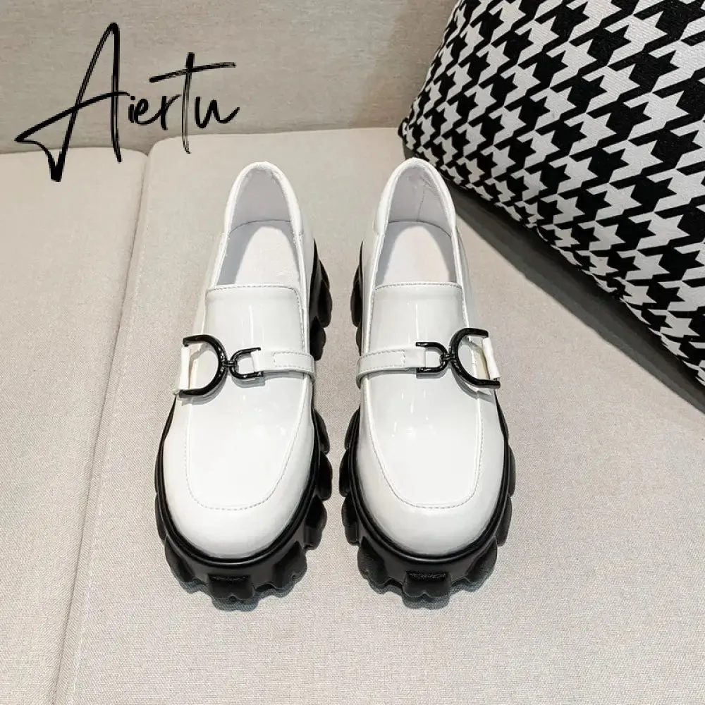 Aiertu Spring New Slip ons Shallow Shoes Women Metal Chain Buckle Platform Chunky Heels Casual Shoes Loafers 33-46 sapato feminino