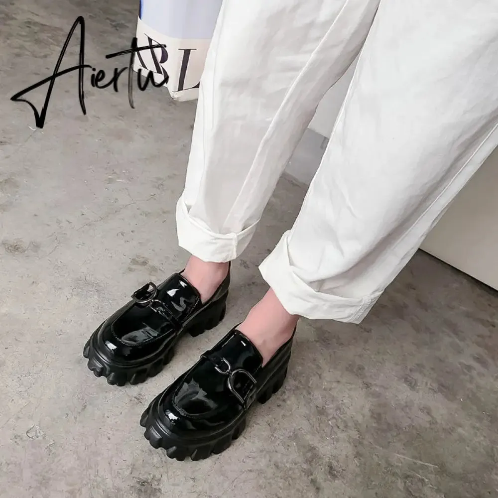 Aiertu Spring New Slip ons Shallow Shoes Women Metal Chain Buckle Platform Chunky Heels Casual Shoes Loafers 33-46 sapato feminino