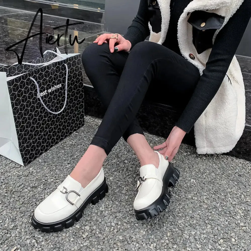 Aiertu Spring New Slip ons Shallow Shoes Women Metal Chain Buckle Platform Chunky Heels Casual Shoes Loafers 33-46 sapato feminino