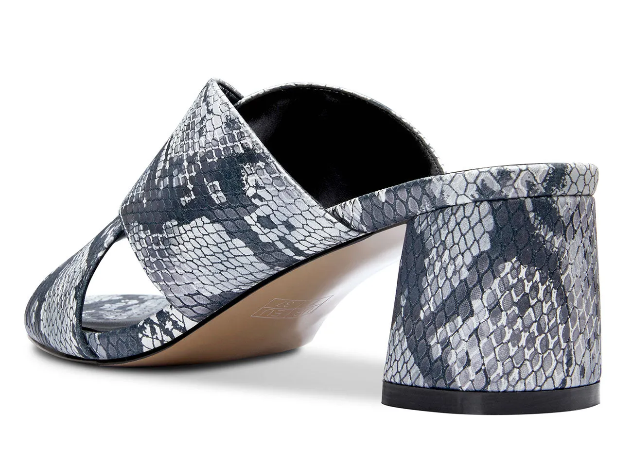 CASTAMERE Womens Chunky Block Heels Slippers Slip-on Strappy Open Toe Sandals 5CM Heeled Sandal