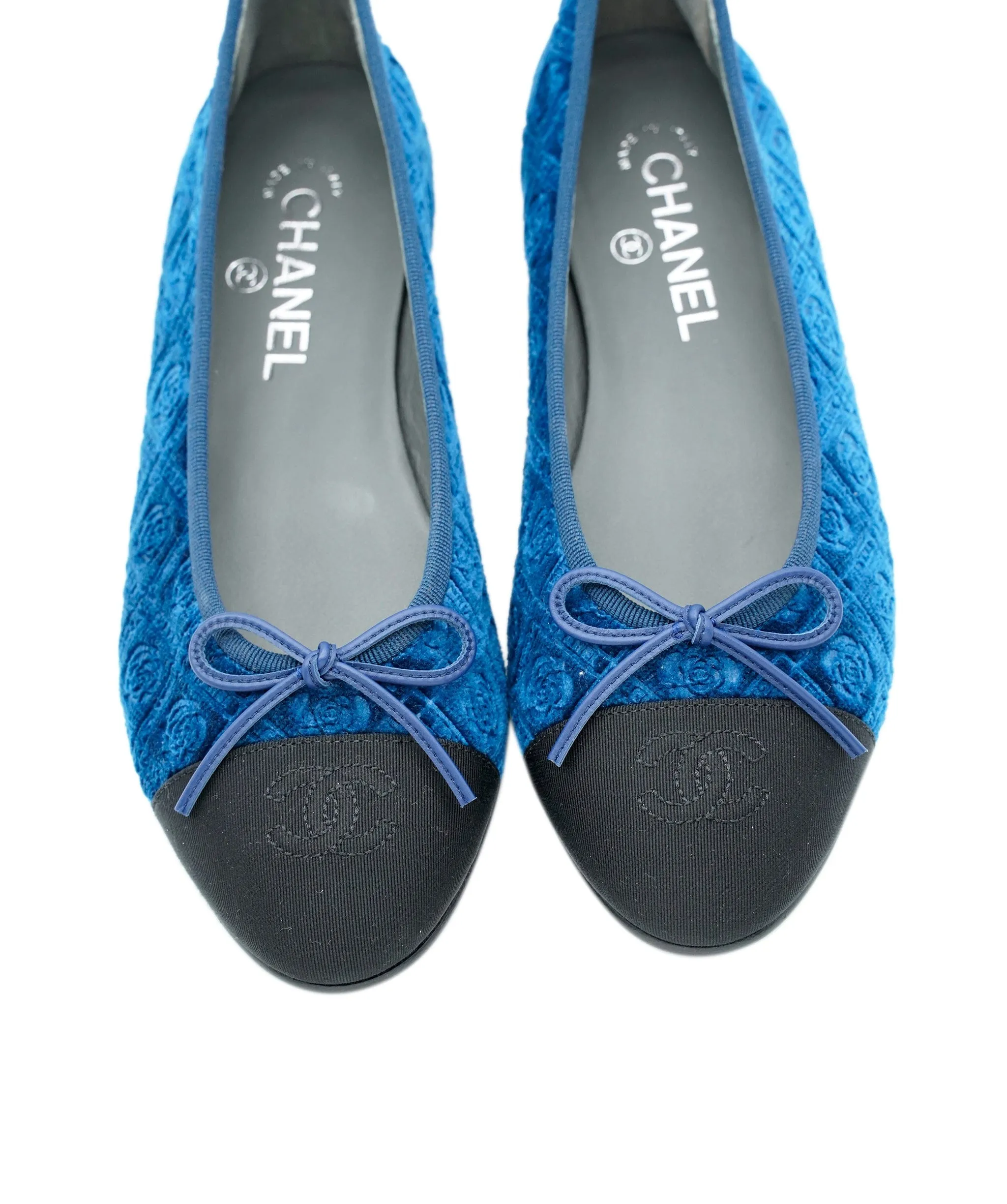 Chanel Velvet Navy Camellia Loafers with box size 39 - AWC2226