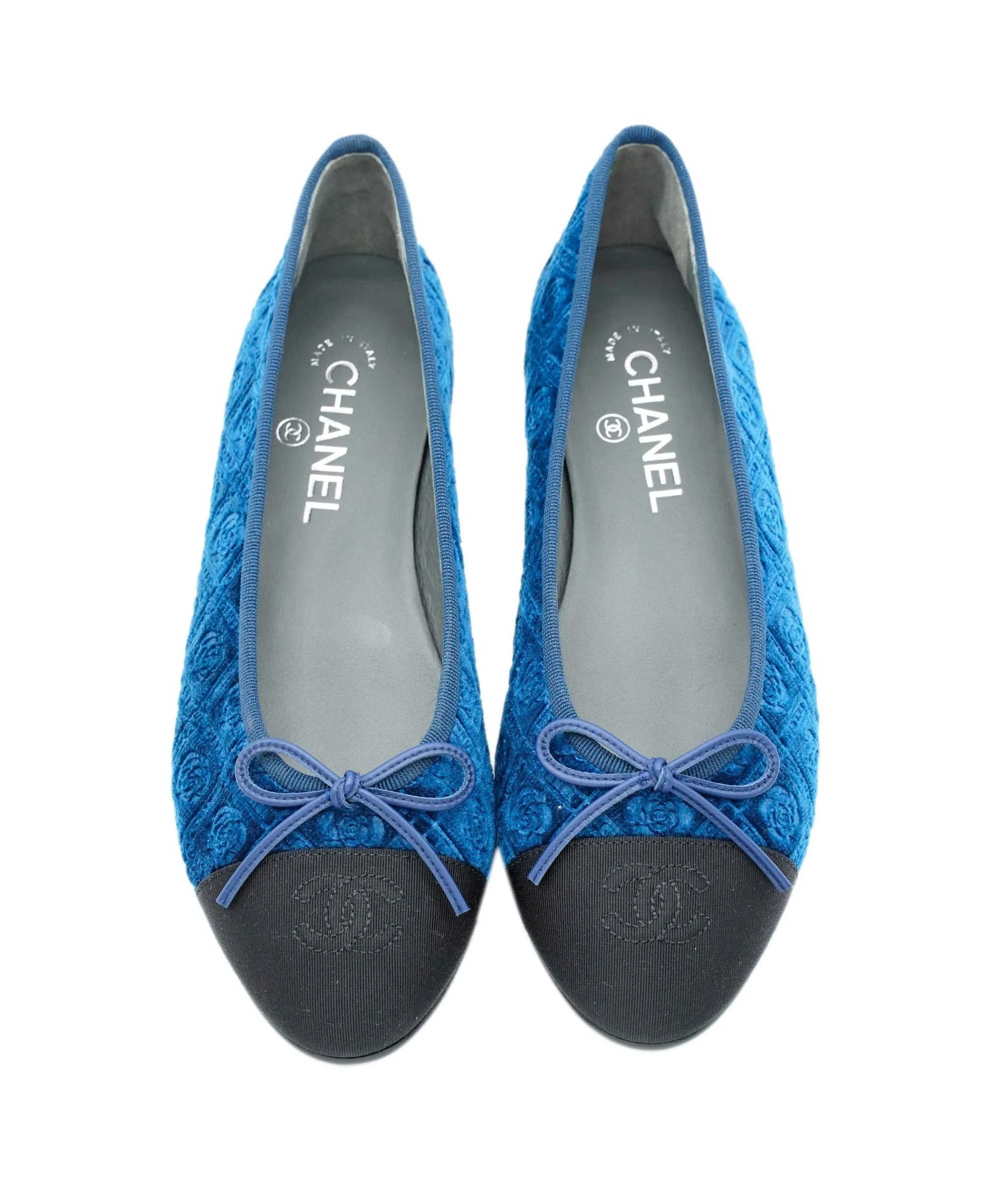 Chanel Velvet Navy Camellia Loafers with box size 39 - AWC2226