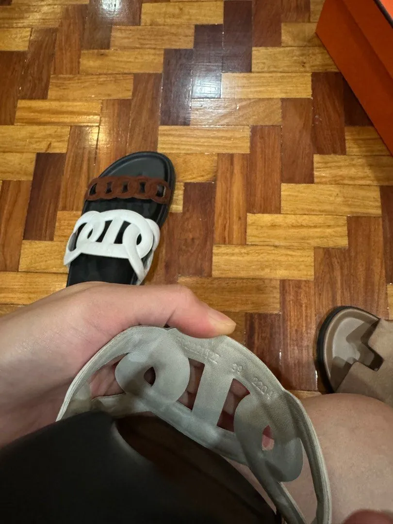 <b>HERMES</b> <br>Extra Sandals 39