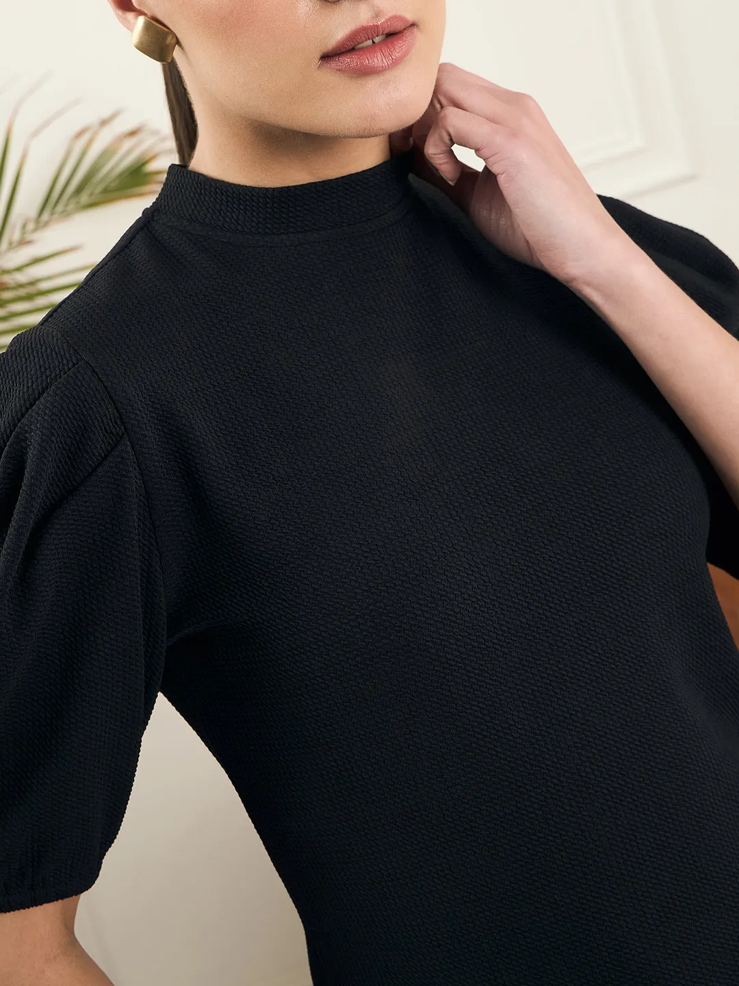 Noi Women Black Solid With Puff Sleeves Knited Short Dress